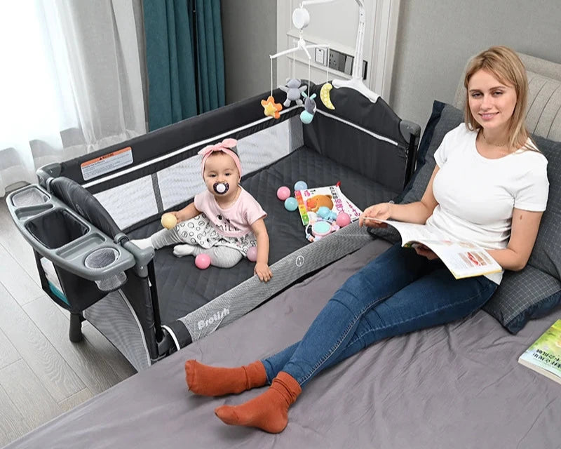 Newborn Baby Bed Multifunctional Baby Cribs Foldable Baby Cot with Diaper Table Crib Cradle Double Decker Cribs for Baby