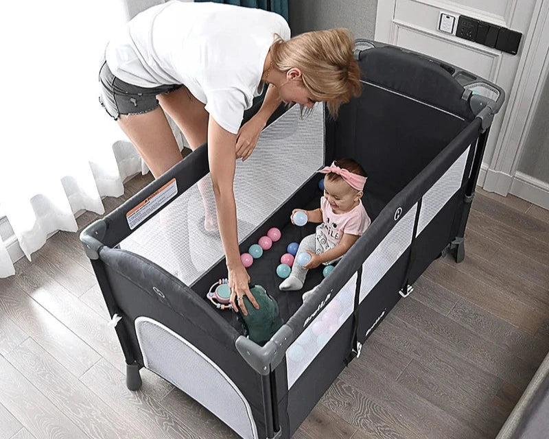 Newborn Baby Bed Multifunctional Baby Cribs Foldable Baby Cot with Diaper Table Crib Cradle Double Decker Cribs for Baby